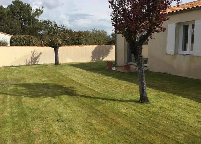 Maison Bercee Par Le Bruit De La Ile De Re 圣马丹德雷