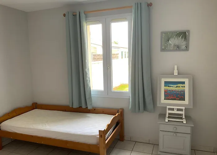 Maison Bercee Par Le Bruit De La Ile De Re 圣马丹德雷